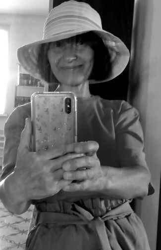 Собственное фото автора. Автор в шляпе - дешёвой, но шляпе.