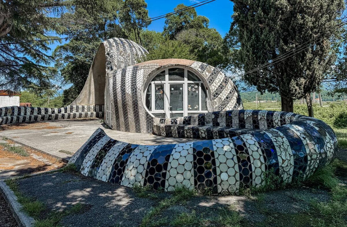Остановка «Морские обитатели». Фото автора