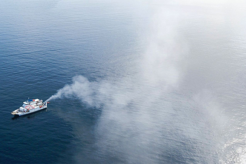    Эксперимент по осветлению облаков в Большом Барьерном рифе    
Фото: Brendan Kelaher / Southern Cross University