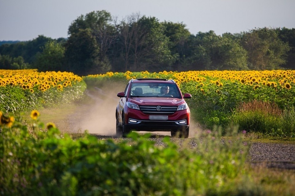    На личном транспорте можно добраться до нацпарка "Самарская Лука" или до замка Гарибальди. Оксана ЗУЙКО