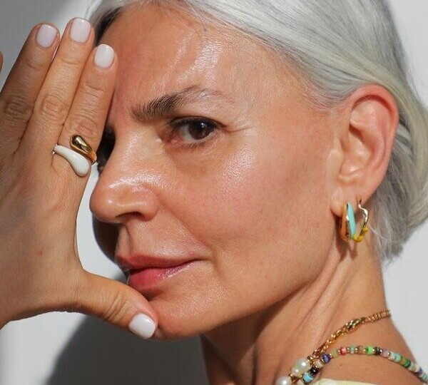 🤎 Стиль вне возраста, самые красивые вещи на 25, 40, 60+ лет. Идеи стильных образов из них. Сохраняйте ✅