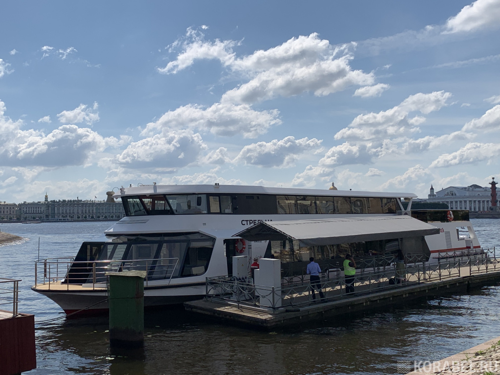 "Стрельна": Инновации и комфорт речного туризма в Санкт-Петербурге / Фото: Корабел.ру  📷
