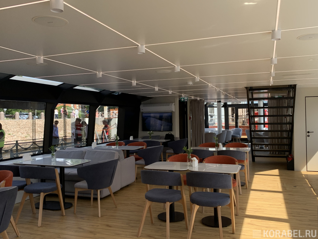 "Стрельна": Инновации и комфорт речного туризма в Санкт-Петербурге / Фото: Корабел.ру  📷
