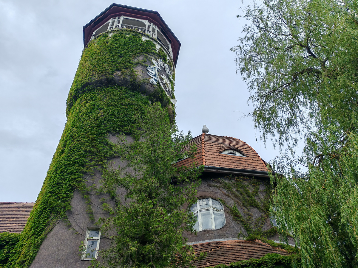 Главный культурный объект – это водонапорная башня