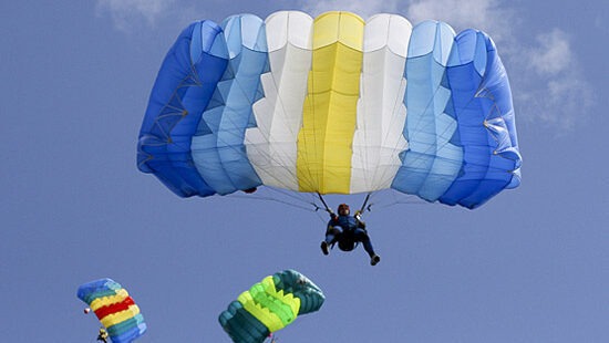    Поедание арбузов – традиция на День ВДВ. Фото: Минобороны России