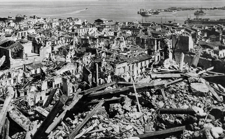 Город оказался отрезанным от большой земли, о его трагедии еще даже не знали в других городах