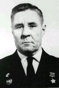 Александр Евгеньевич Черёмухин (13 сентября 1915, Курган, Тобольская губерния — 31 декабря 1987, Курган) — советский воин-артиллерист, участник Великой Отечественной войны. Герой Советского Союза (19.04.1945), старшина. После войны работал расценщиком в депо, затем наладчиком оборудования, служил в органах внутренних дел