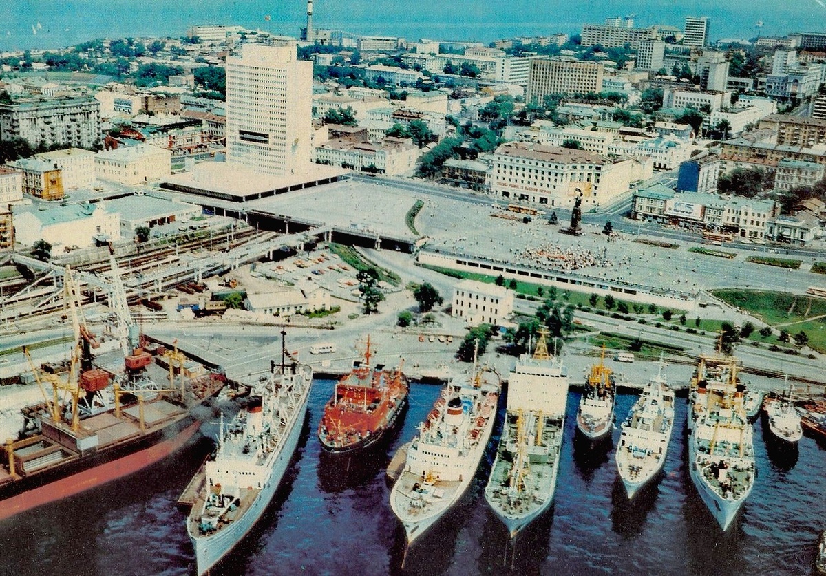 В какие города СССР не пускали иностранцев, а иногородние могли попасть лишь по приглашению?