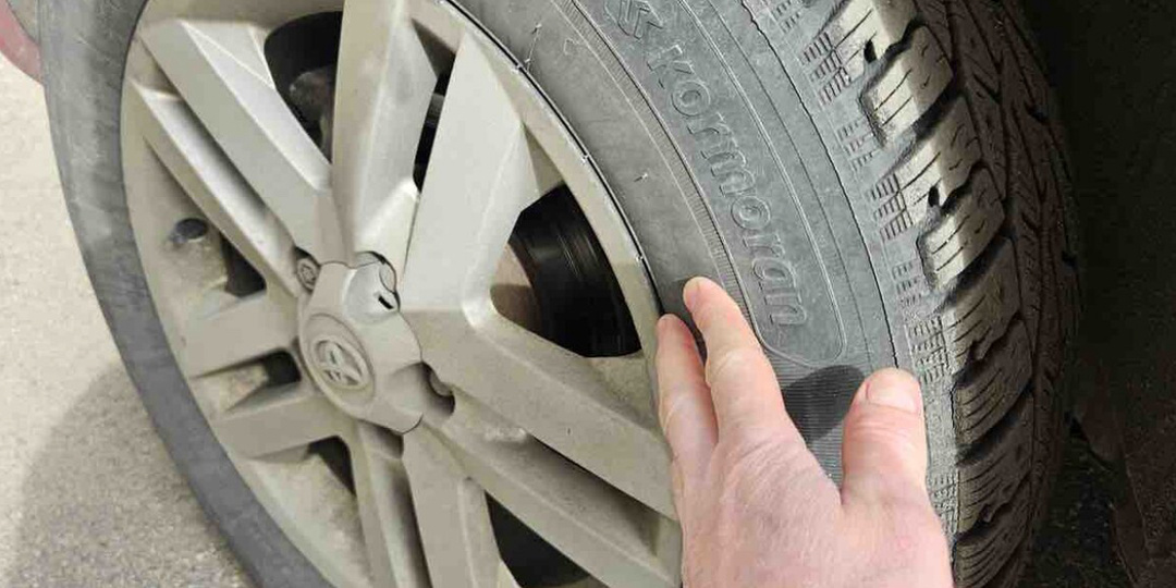 Стучит подвеска, а на сервисе кивают на всё подряд? Вот что реально проверить самому — объясняю на пальцах.