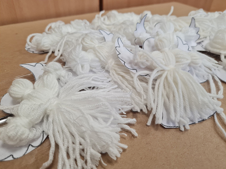     Ангелочки-обереги для бойцов СВО. Фото: vk.com/schooll270