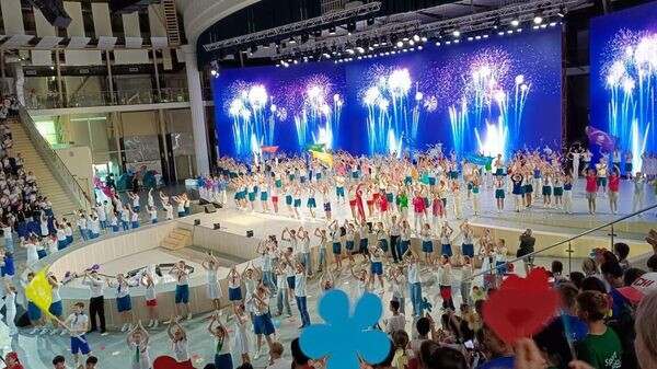    © Photo : Хореографический ансамбль гимназии "Альбион"