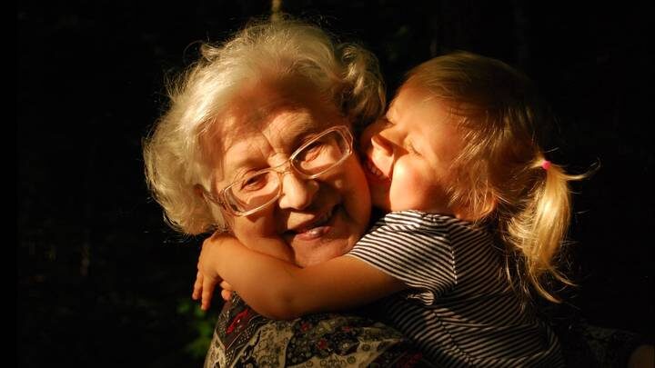  бабушка внуки семья / Фото: Unsplash