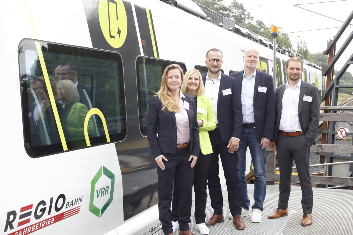 Презентация контактно-аккумуляторного поезда Mireo Smart в Германии. Источник: Siemens Mobility