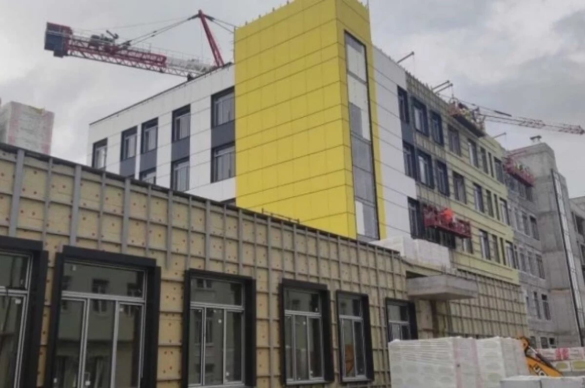    На Урале власти отчитались о ходе строительства крупнейшей больницы