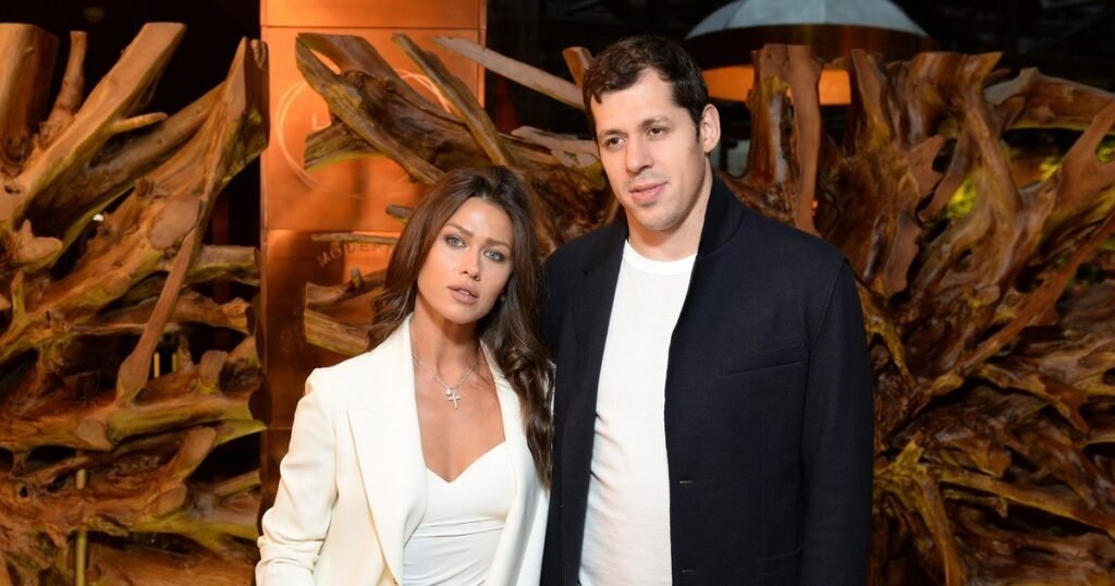    Бывшая жена Малкина опубликовала откровенные фото в сети (источник изображения) News Express Team