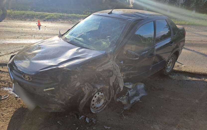    Пьяный водитель «Гранты» врезался во встречную «девятку» в Ижевске