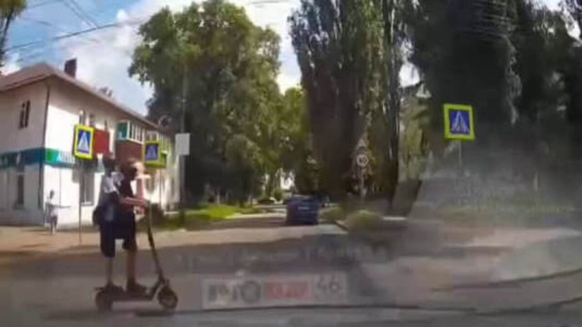     Два на одном: в Курске малолетними нарушителями заинтересовалась полиция