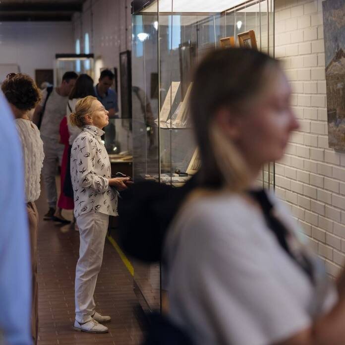 Листайте вправо, чтобы увидеть больше изображений