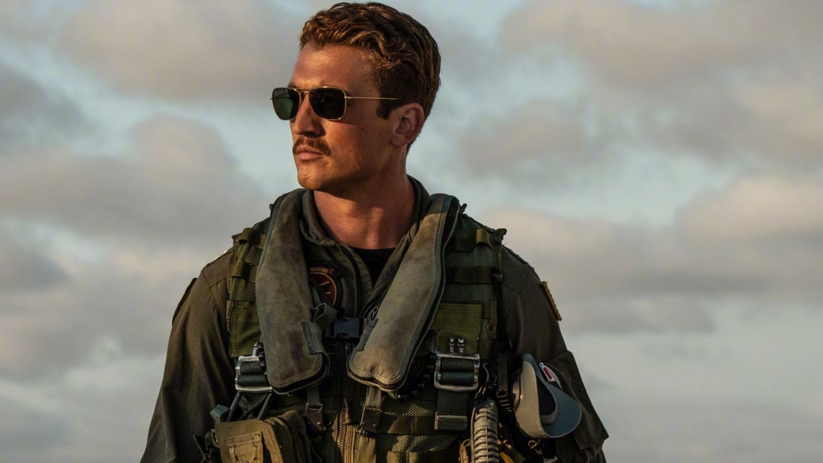 Майлз Теллер...