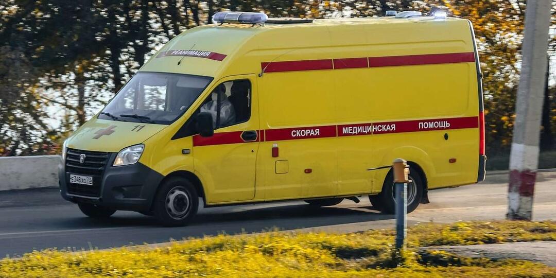 Что делать, если не получается уступить дорогу машине с мигалками? Ответ юриста