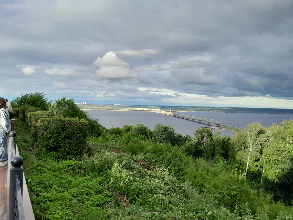 Бульвар Средний Венец - шикарный вид на Волгу (фото автора)