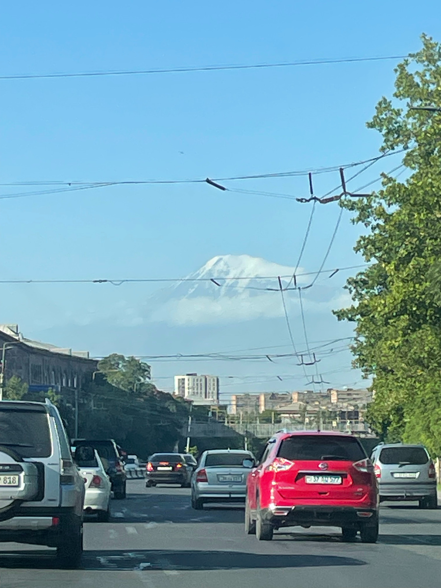 Арарат  - вид из Еревана. 