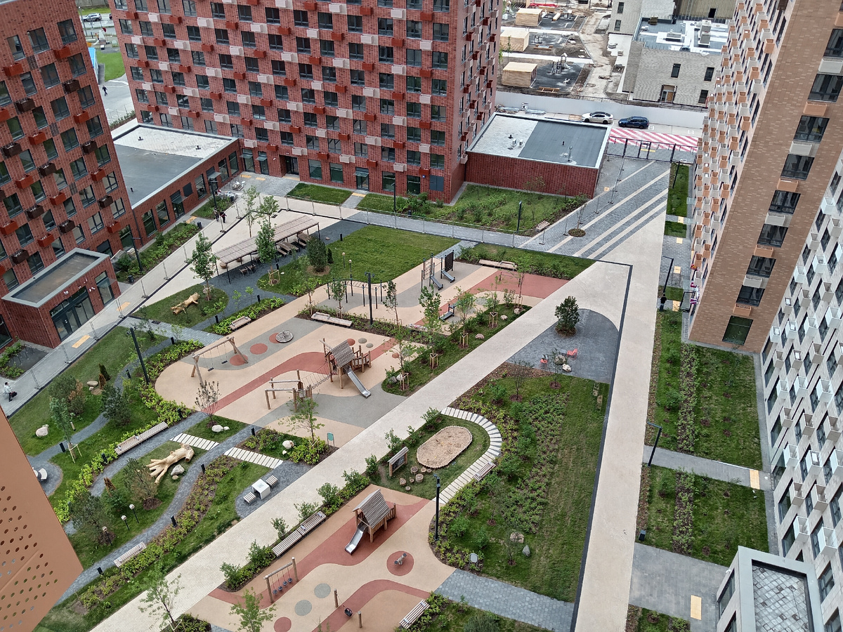 Этаж высоковатый для меня, я люблю пониже.