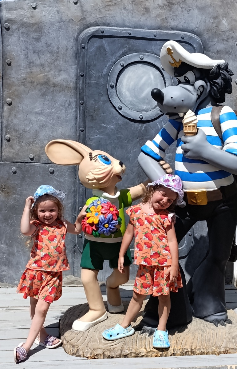 Пожалуйста, Яся улыбается 🤭, а ехать не хотела...