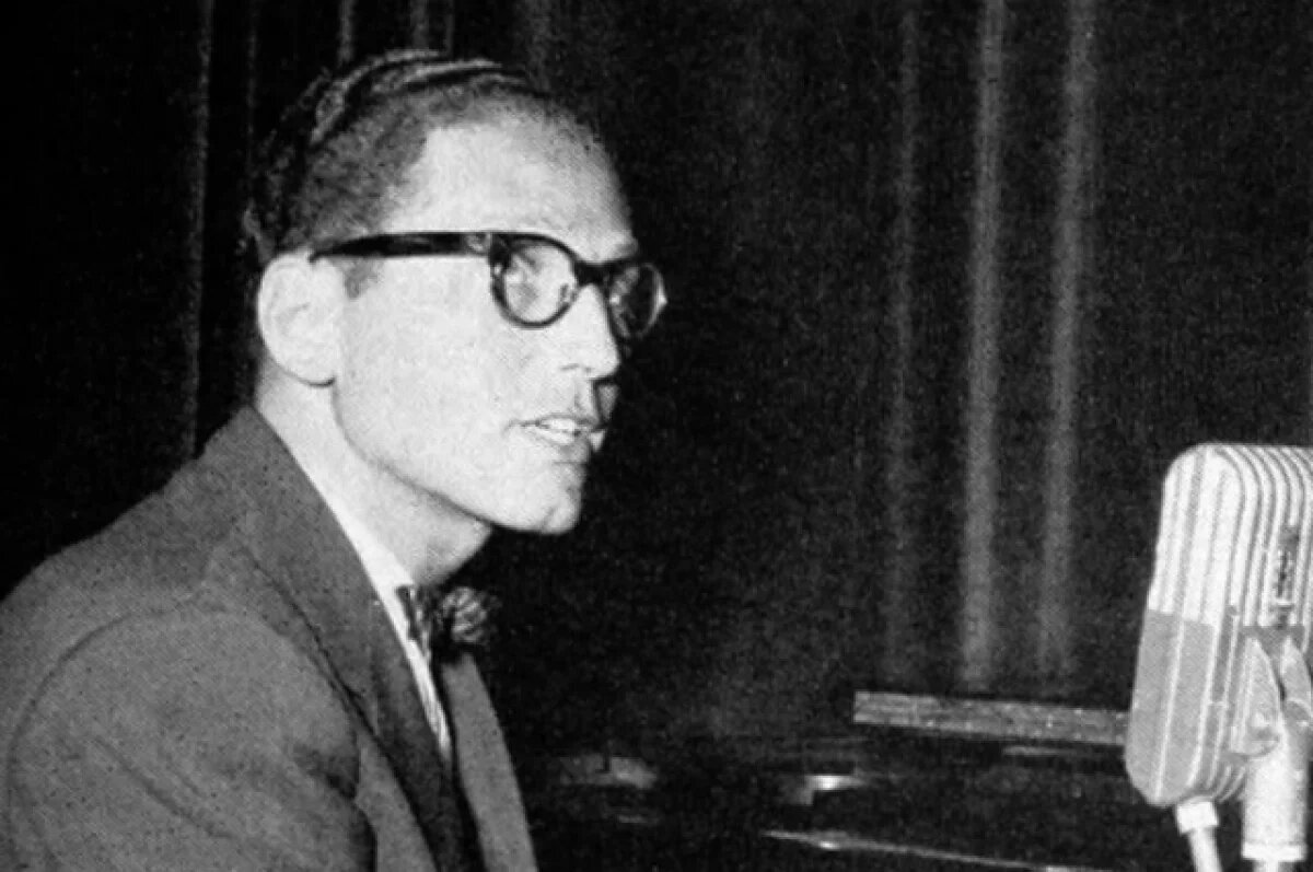    На 98-году жизни скончался математик и музыкант Том Лерер