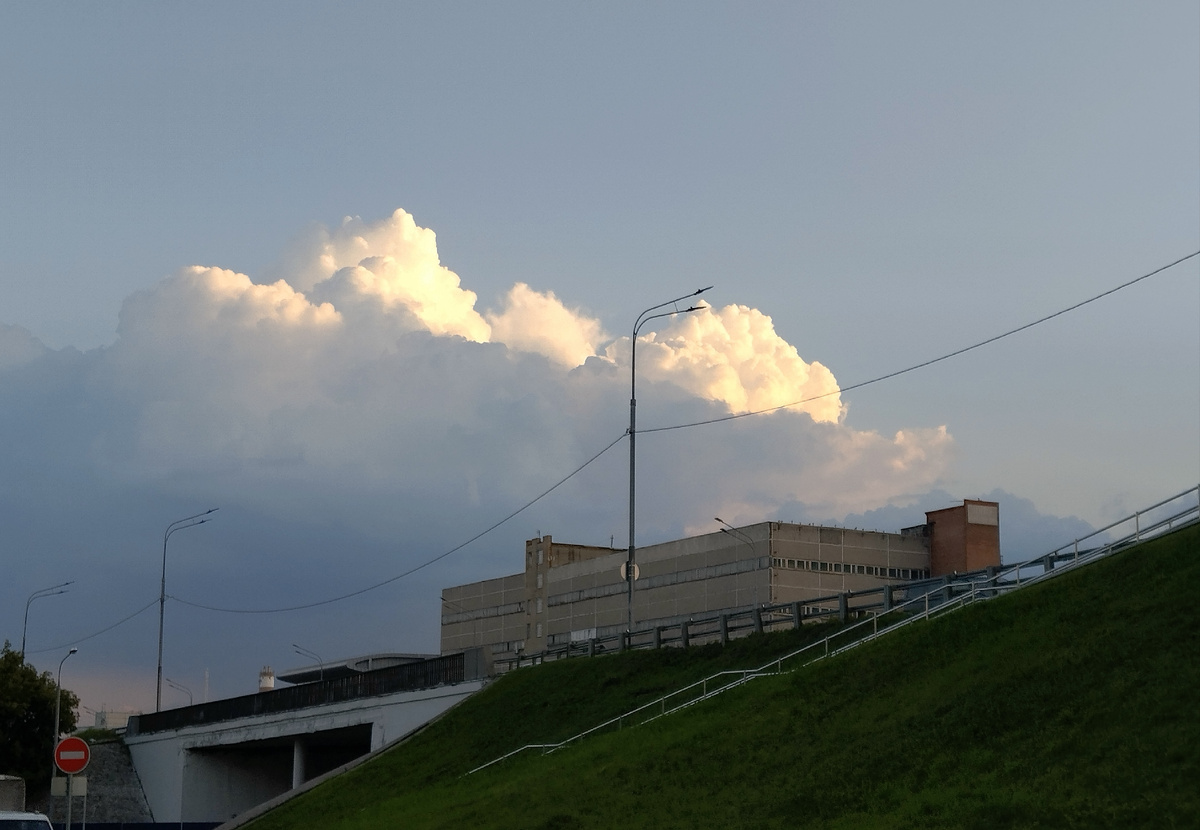Июльский вечер в Отрадном. Здесь и далее фото автора и(или) из личного архива автора, если не указано иначе.
