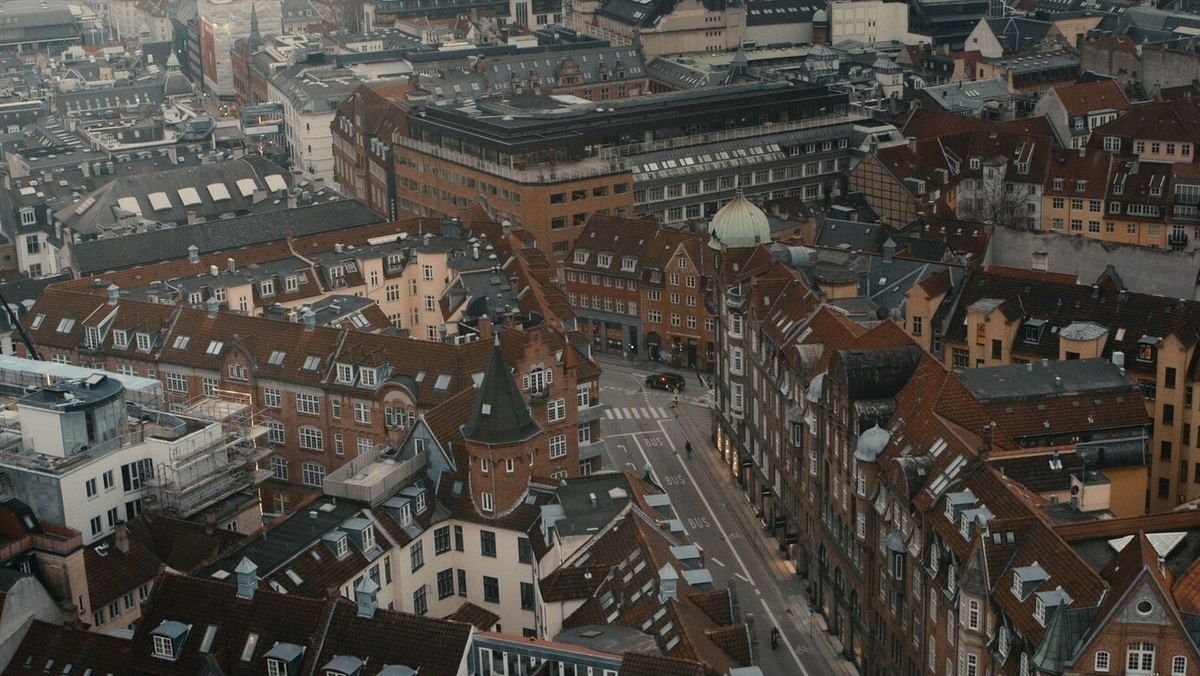 Кадр из сериала «Каштановый человечек», 2021 год, режиссеры Каспер Барфоэд, Миккел Серуп