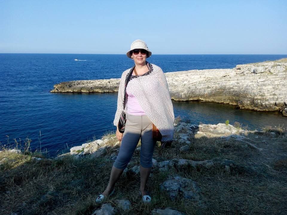 Пошла туда, не знаю куда