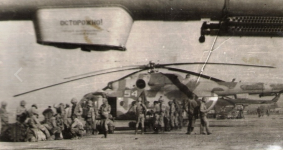 Пограничники Пянджской ДШМГ готовятся к вылету в Афганистан