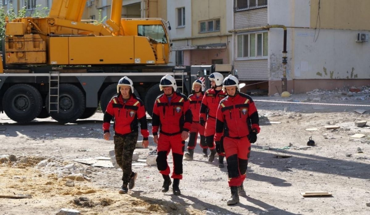    Саратовских спасателей поблагодарили за работу на месте обрушения домаНовости Саратова и области – Сетевое издание «Репортер64»