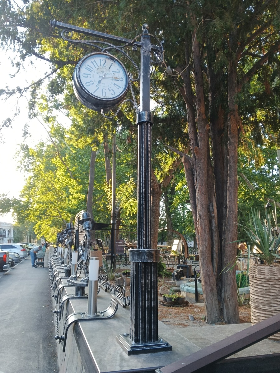 Сейчас мы подойдём поближе к этой красоте. Фото Галины Малышевой.