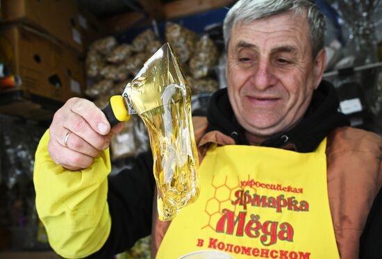 Сладкая ложь в красивых бочонках: 5 наглых способов, как нас разводят на ярмарках мёда