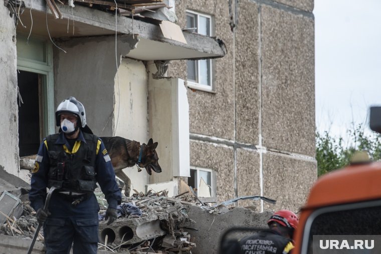 В Астрахани обрушился целый подъезд жилого дома: что известно к этому часуНОВОСТЬ ПО ТЕМЕ