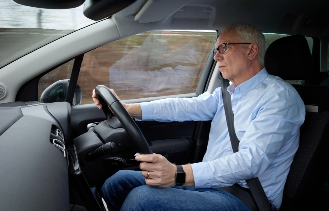 Обгон на трассе — главный минус: с правым рулем сложнее оценить встречку (Источник: legion-media.ru)