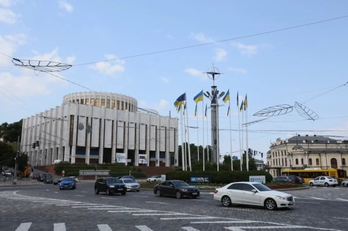    Оголтелая русофобия на Украине приняла гигантские масштабы.