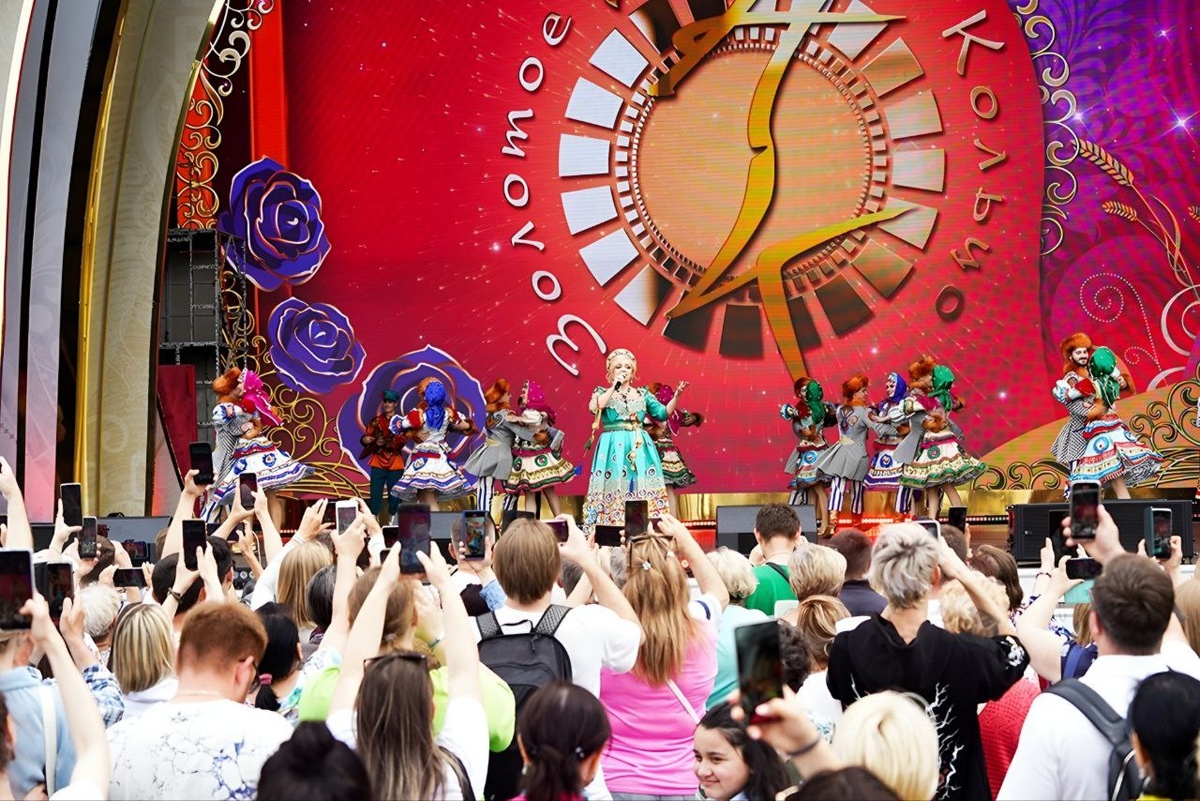 Поразительно, но молодежи на концертах большинство!