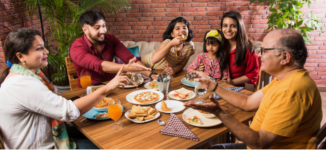 Турецкий мужчина всегда в центре внимания