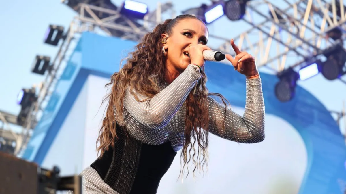 Ольга Бузова