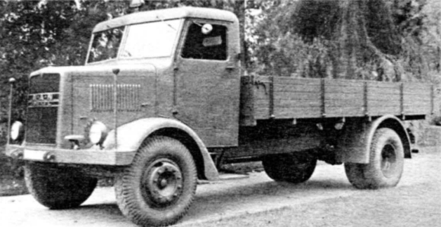 фото - Кочнев Е. "Военные автомобили Вермахта и его союзников"; армейский дизельный 4,5-тонный грузовик фирмы MАН "ML4500S", выпускался с 1940-го до 1944-го года, тираж этой модели и сходной с ней "ML4500A", от фирмы МАН, составлял 1.900 единиц - хотя почти исключительная бензиновость бронетехники Вермахта, наводит на определённые мысли, на самом деле, Германия располагала довольно широким спектром дизельных моторов и активно их использовала, преимущественно, на тяжёлых автомобилях