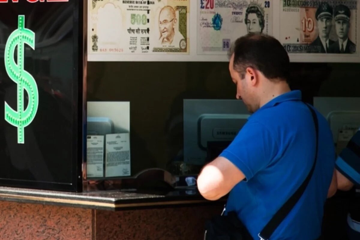    Август — традиционно сложный месяц для рубля, именно в этот месяц в предыдущие годы происходили обвалы курса нашей валюты.