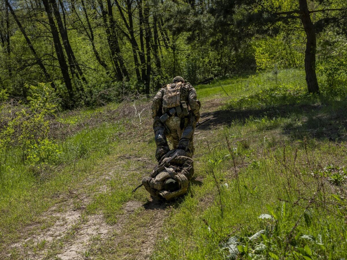    Украинские военнослужащие© AP Photo / Bernat Armangue