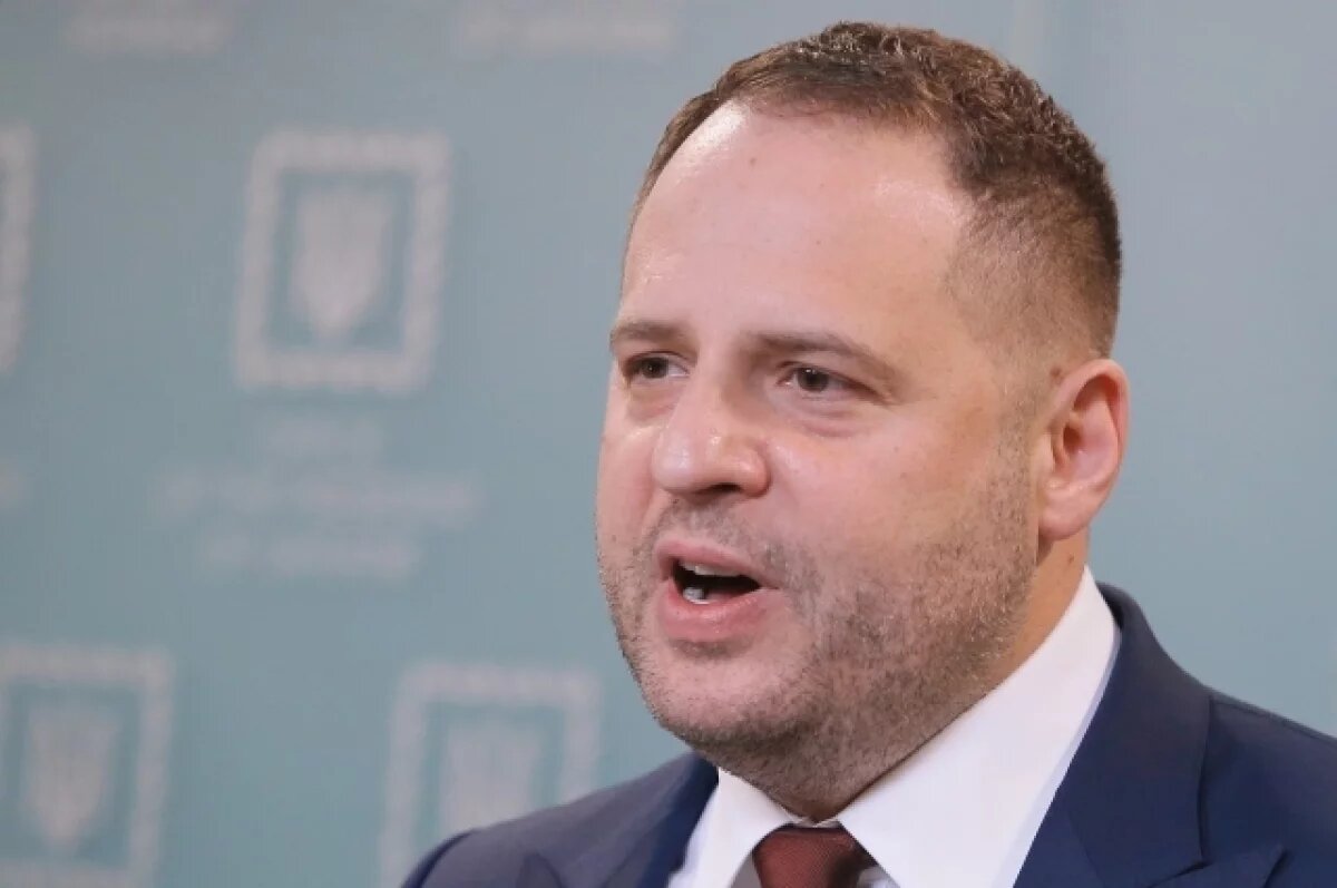    Чёрная тетрадь: стали всплывать грязные тайны Зеленского и Ермака