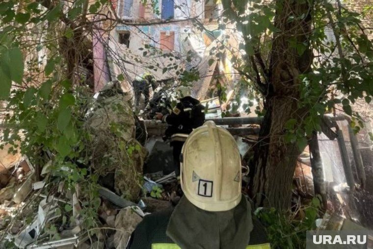 
На месте обрушения возгораний не обнаружено
Фото:Телеграм канал / МЧС Астраханской области