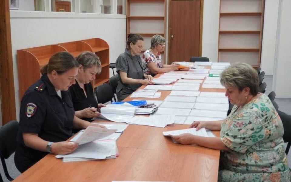    Проверка образовательных учреждений Барнаула к новому учебному году