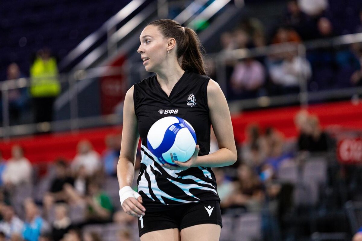 Прошлый сезон стал для Анны Багрянцевой первым в качестве основоного игрока "Динамо-Метар", но весной 22-летняя блокирующая родную команду покинула