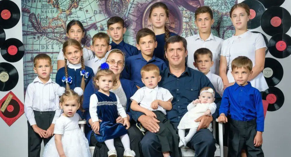 👨‍👩‍👧‍👦 Самая многодетная семья Казахстана